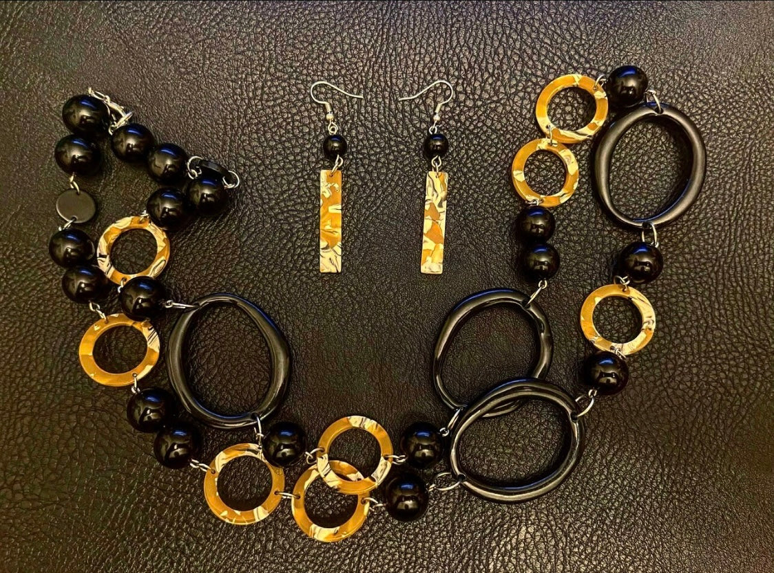30” Sunflower Yellow and Black Necklace Set
